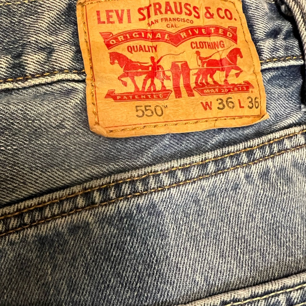 Levi’s 550 relaxed fit jeans 36 x 36